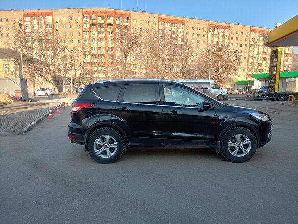 2013 Ford Kuga II, чёрный, 1030000 рублей - вид 1