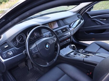 2013 BMW 5 серии 520i VI (F10/F11/F07), чёрный, 1700000 рублей, вид 5