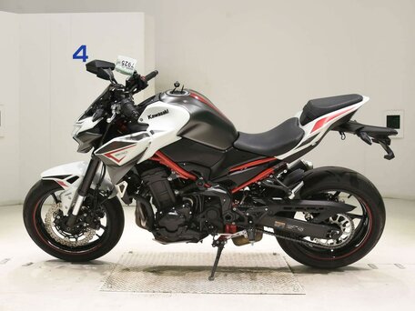 2021 Kawasaki Z 900, белый, 1077000 рублей, вид 1