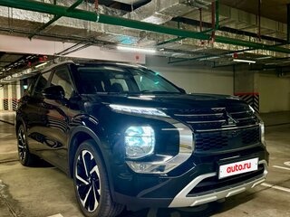 2024 Mitsubishi Outlander IV, чёрный, 4600000 рублей, вид 4