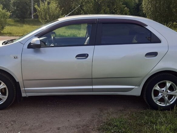 2013 Chevrolet Cobalt II, серебристый, 600000 рублей - вид 5