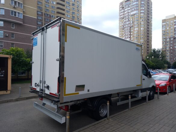 2020 Mercedes-Benz Sprinter, белый, 7550000 рублей - вид 3