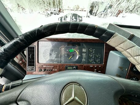 1997 Mercedes-Benz Actros, белый, 1150000 рублей, вид 1
