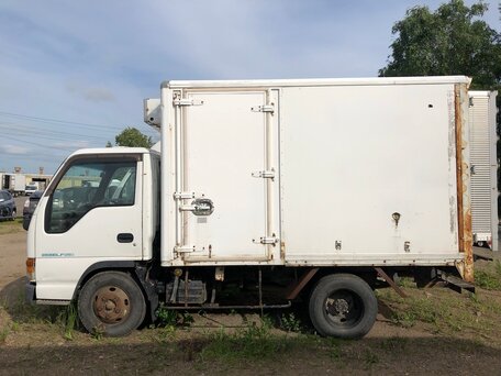 1987 Isuzu Elf (N-series), белый, 800000 рублей, вид 3