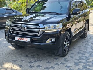 2016 Toyota Land Cruiser 200 Series Рестайлинг 2, чёрный, 6850000 рублей, вид 1