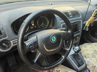 2011 Skoda Octavia II (A5) Рестайлинг, серый, 980000 рублей, вид 4