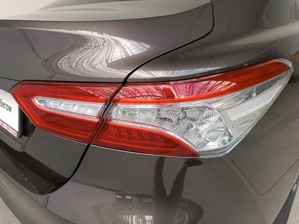 2021 Toyota Camry VIII (XV70) Рестайлинг, коричневый - вид 19