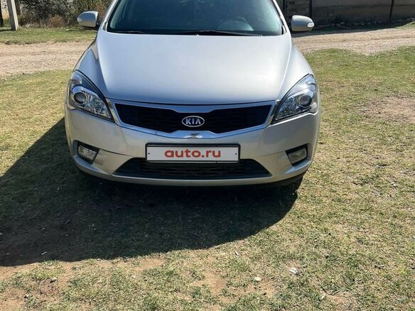 2011 Kia Ceed I Рестайлинг, серебристый, 925000 рублей