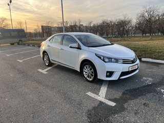 2013 Toyota Corolla XI (E160, E170, E180), белый, 1400000 рублей, вид 3