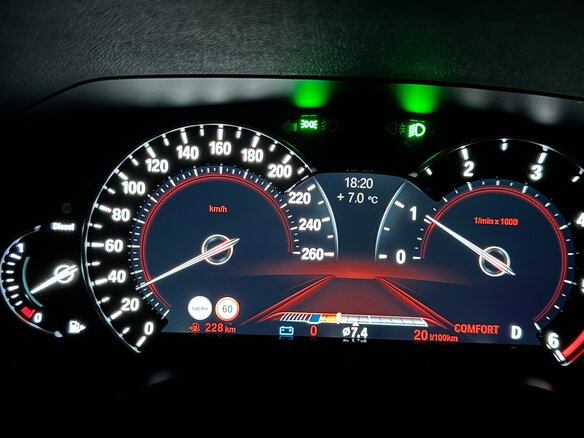 2020 BMW 3 серии 318d VII (G2x), чёрный, 2600000 рублей - вид 13