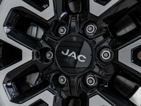 2026 JAC T9, чёрный, 3719000 рублей - вид 2