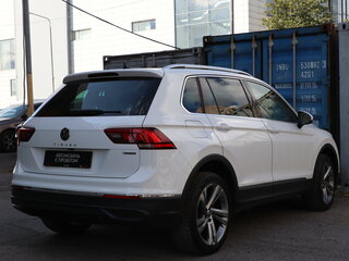 2021 Volkswagen Tiguan II Рестайлинг, белый, 2790000 рублей, вид 5