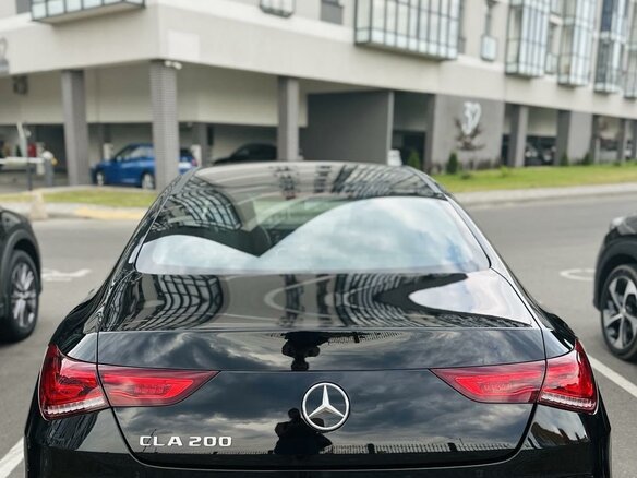 2020 Mercedes-Benz CLA 200 II (C118, X118), чёрный, 4100000 рублей - вид 4