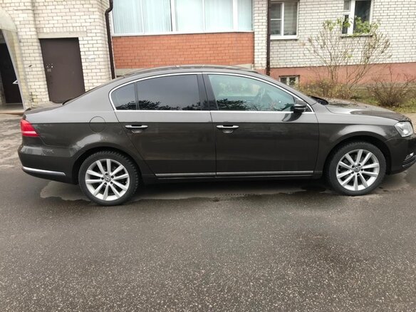 2012 Volkswagen Passat B7, коричневый, 1350000 рублей - вид 2