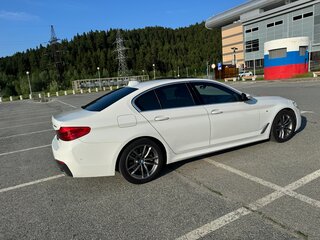 2019 BMW 5 серии 520d xDrive VII (G30/G31/G38), белый, 3550000 рублей, вид 3