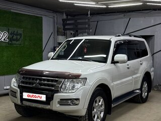 2014 Mitsubishi Pajero IV Рестайлинг 2, белый, 2400000 рублей, вид 1
