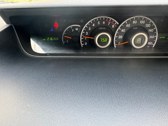 2011 Toyota Voxy II (R70) Рестайлинг, фиолетовый, 1850000 рублей - вид 15