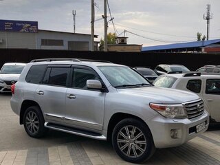 2012 Toyota Land Cruiser 200 Series Рестайлинг 1, серебристый, 3050000 рублей, вид 4