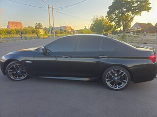 2013 BMW 5 серии 528i xDrive VI (F10/F11/F07), чёрный, 2380000 рублей, вид 4