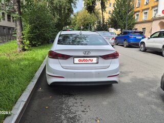 2018 Hyundai Elantra VI (AD), белый, 1750000 рублей, вид 4