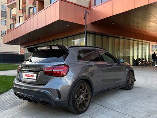2017 Mercedes-Benz GLA AMG 45 AMG I (X156) Рестайлинг, серый, 2100000 рублей, вид 5