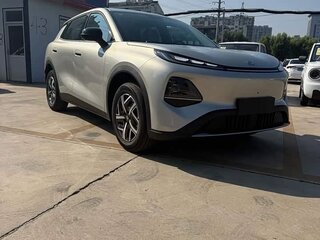 2026 Changan Qiyuan Q05 40.3 kWh II, серебристый, 1800000 рублей, вид 3