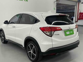 2020 Honda Vezel I Рестайлинг, белый, 1515000 рублей, вид 4