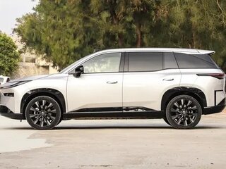 2026 Toyota bZ3X 58.3 kWh, бежевый, 3030900 рублей, вид 4
