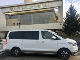 2018 Hyundai H-1 II Рестайлинг 2, белый, 3000000 рублей, вид 2