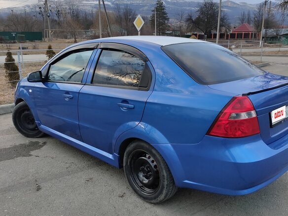 2009 Chevrolet Aveo I Рестайлинг, белый, 300000 рублей - вид 2