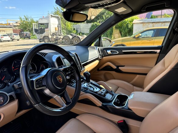 2015 Porsche Cayenne Diesel II Рестайлинг (958), коричневый, 4800000 рублей - вид 6