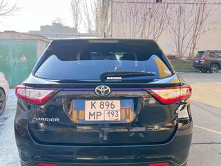 2019 Toyota Harrier III (XU60) Рестайлинг, чёрный, 2300000 рублей, вид 3
