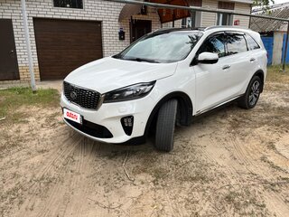 2018 Kia Sorento III Prime Рестайлинг, белый, 2850000 рублей, вид 1