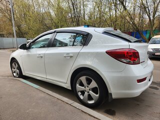 2012 Chevrolet Cruze I, белый, 700000 рублей, вид 5