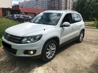 2013 Volkswagen Tiguan I Рестайлинг, белый, 1350000 рублей, вид 1