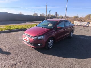 2015 Volkswagen Polo V, красный, 550000 рублей, вид 1
