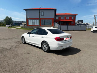 2016 BMW 3 серии 320i VI (F3x) Рестайлинг, белый, 3000000 рублей, вид 3