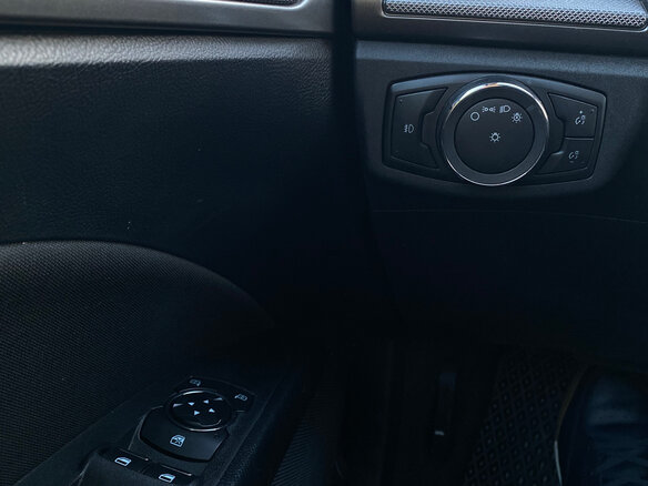 2020 Ford Fusion (North America) II Рестайлинг, чёрный, 1650000 рублей - вид 16