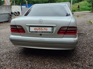 2001 Mercedes-Benz E-Класс 200 II (W210, S210) Рестайлинг, серый, 700000 рублей, вид 4