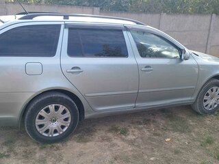 2013 Skoda Octavia II (A5) Рестайлинг, зелёный, 1150000 рублей, вид 2