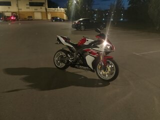 2006 Yamaha YZF-R1, красный, 650000 рублей, вид 3