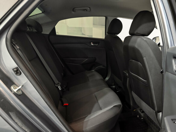 2017 Hyundai Solaris II, серый, 1270000 рублей - вид 16