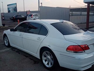 2006 BMW 7 серии 750i IV (E65/E66) Рестайлинг, белый, 1050000 рублей, вид 2