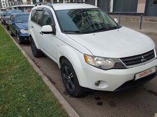 2006 Mitsubishi Outlander II, белый, 930000 рублей, вид 1
