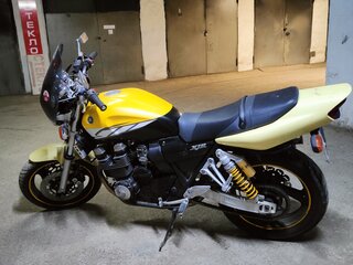 Yamaha XJR400
