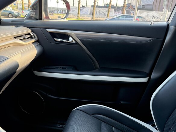 2021 Lexus RX 300 IV Рестайлинг, красный, 5800000 рублей - вид 15