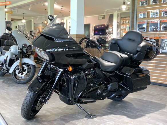 2023 Harley-Davidson Road Glide Limited, чёрный, 3990000 рублей - вид 1