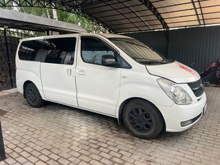 2013 Hyundai Grand Starex I, белый, 2000000 рублей, вид 1