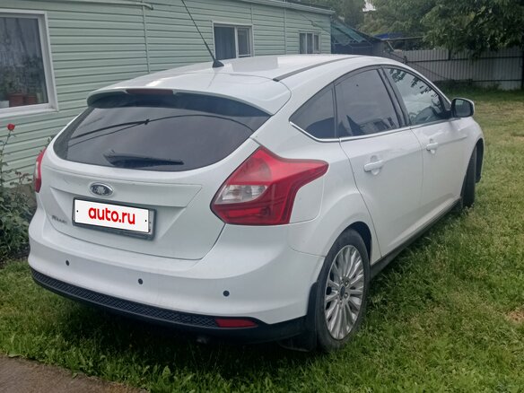 2013 Ford Focus III, белый, 1030000 рублей - вид 3