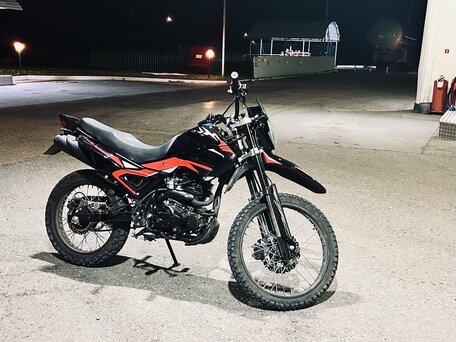 2023 Shineray Adventure 250, чёрный, 135000 рублей, вид 2